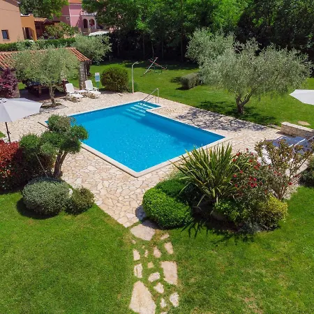 Fiore-1 By Interhome דירה Gedići