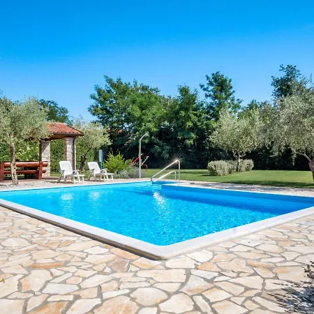 Apartment Apartment Fiore-1 By Interhome Gedici